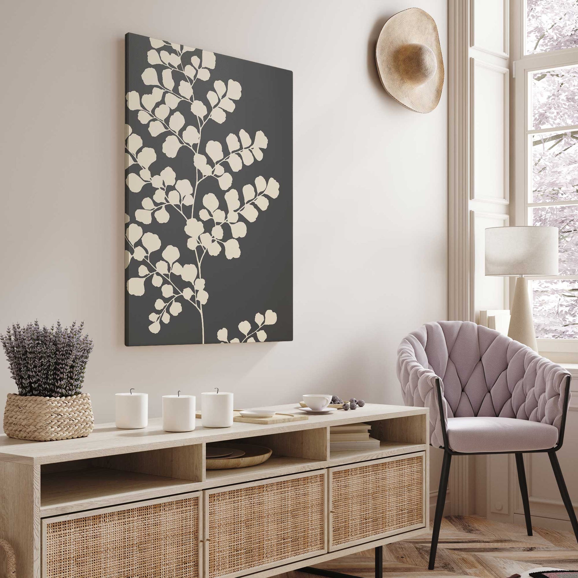 [LIFESTYLE],[SPECIAL],  Picture of art in a room