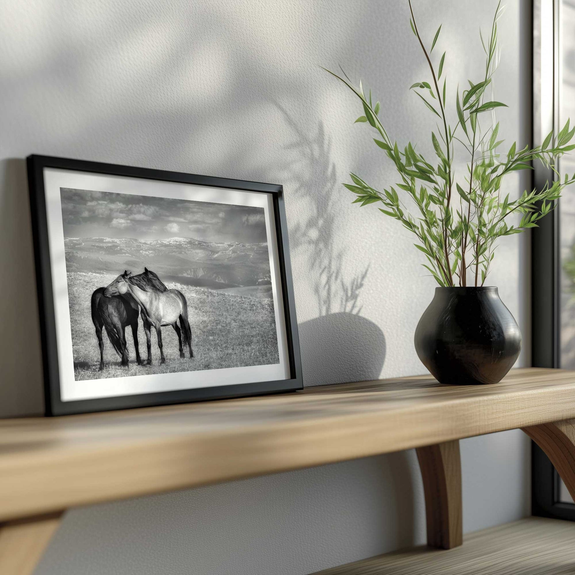 [LIFESTYLE],[SPECIAL],Picture of art in a room