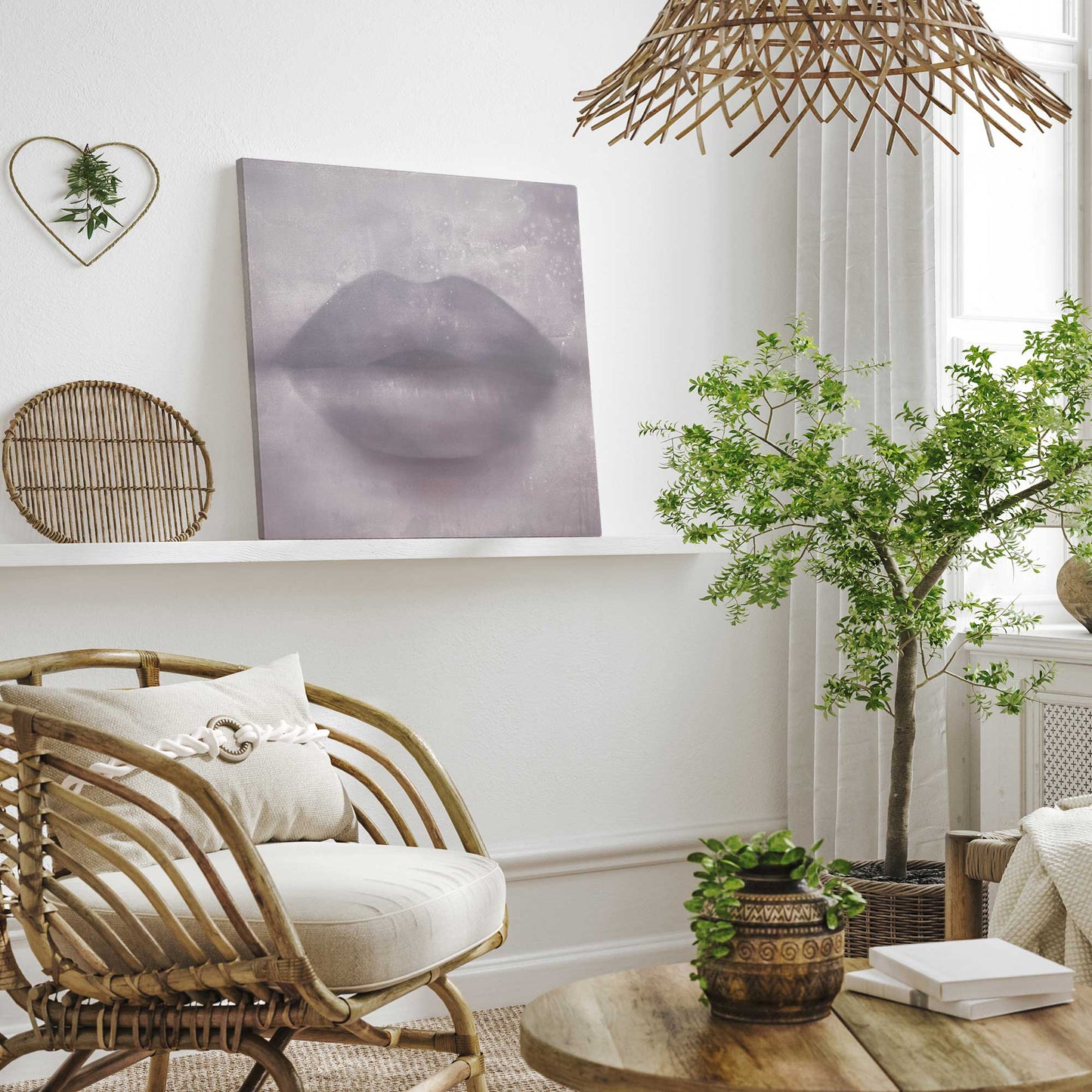 [LIFESTYLE],[SPECIAL],  Picture of art in a room