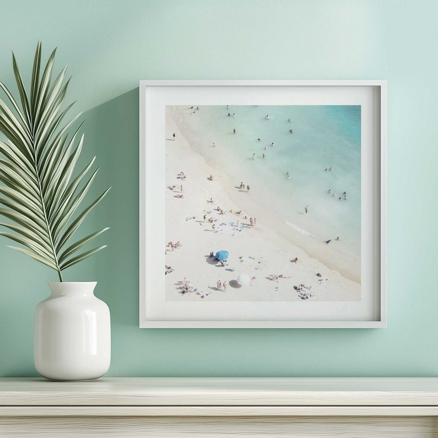 [LIFESTYLE],[SPECIAL],Picture of art in a room