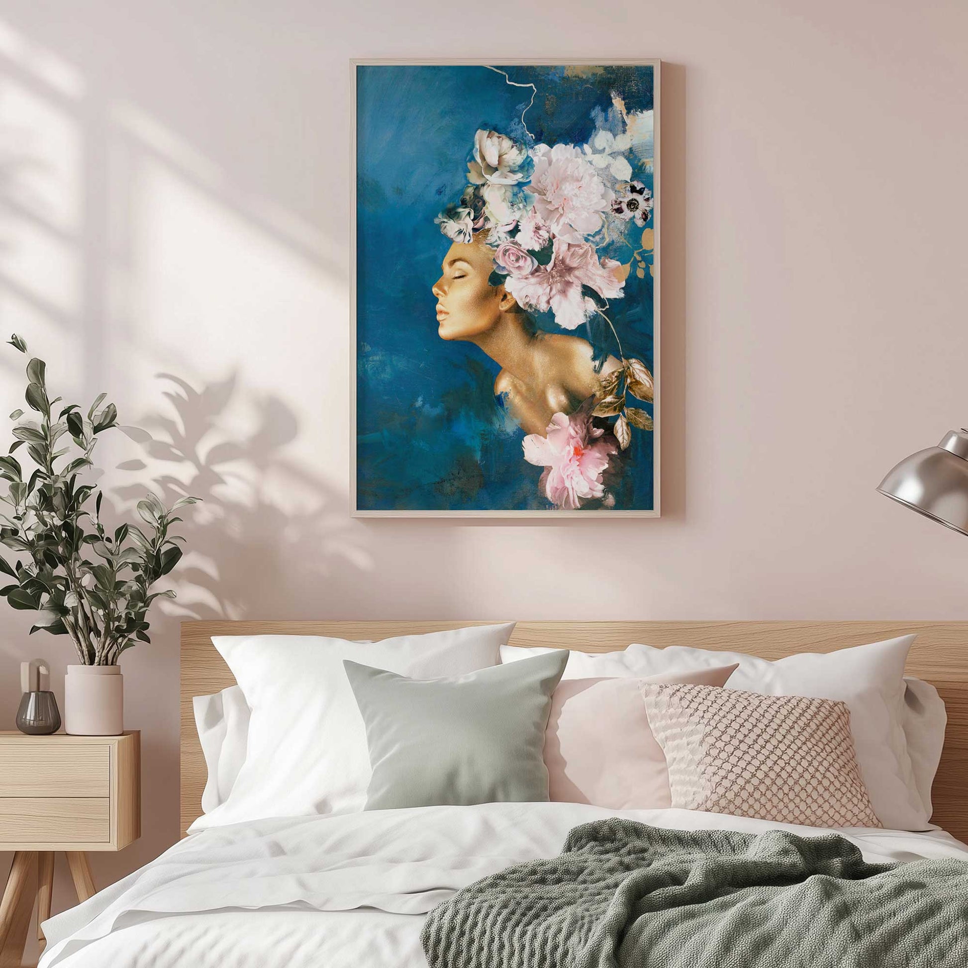 [SPECIAL],[LIFESTYLE], Picture of art hanging in a room