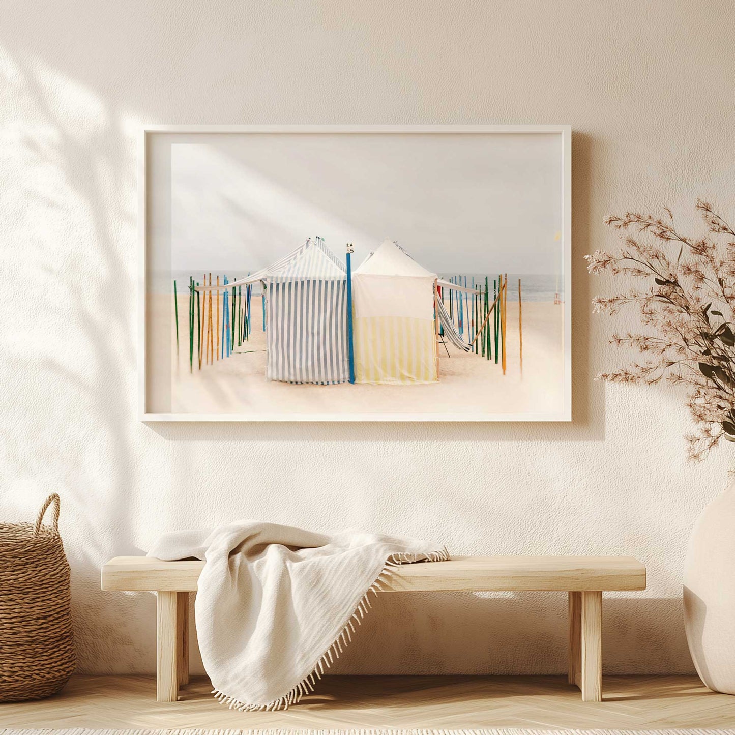 [LIFESTYLE],[SPECIAL], Art in a room