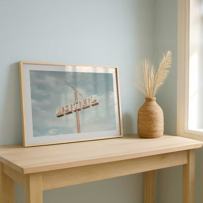 [LIFESTYLE],[SPECIAL],Picture of art in a room