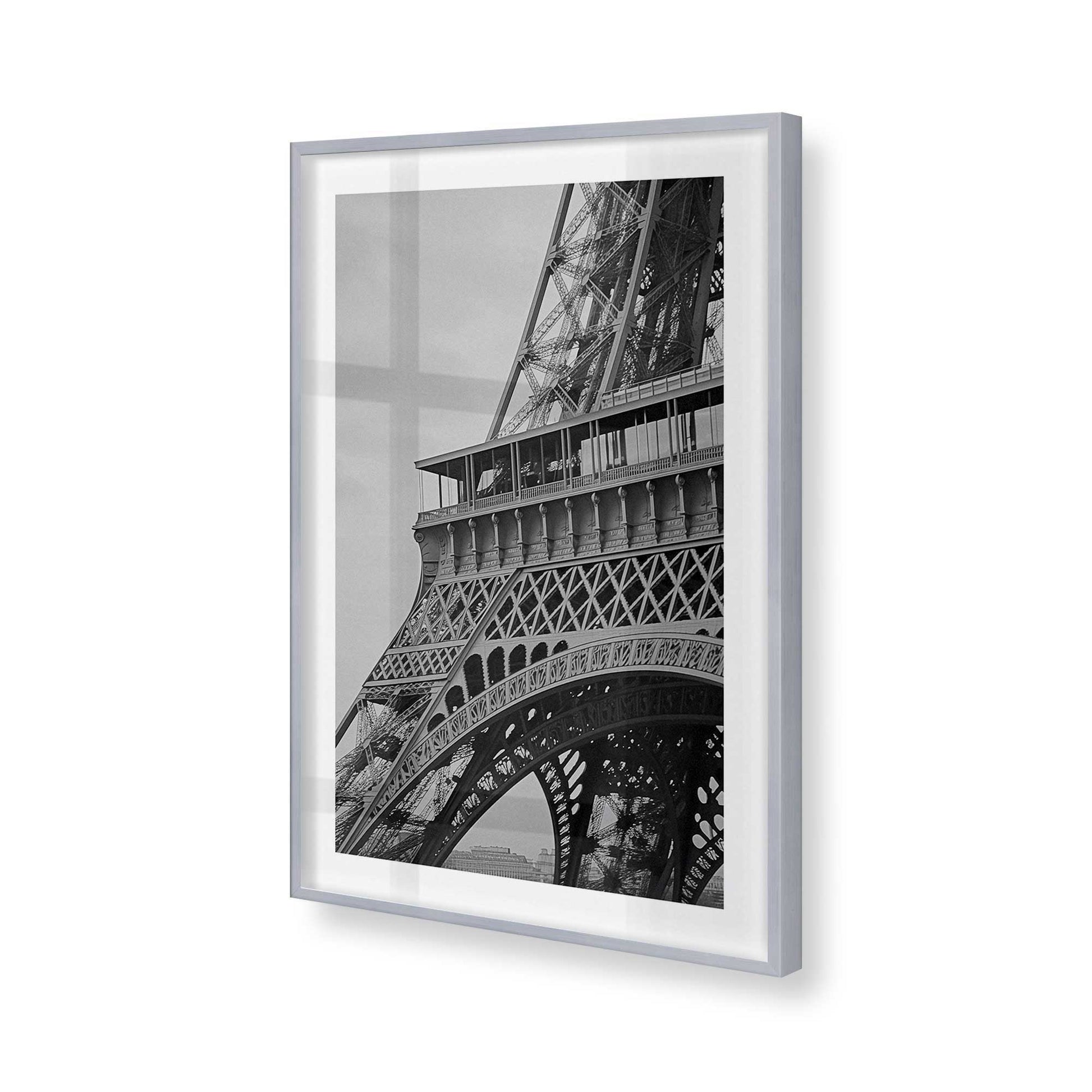 [Color:Polished Chrome], Picture of art in a Polished Chrome frame of the corner
