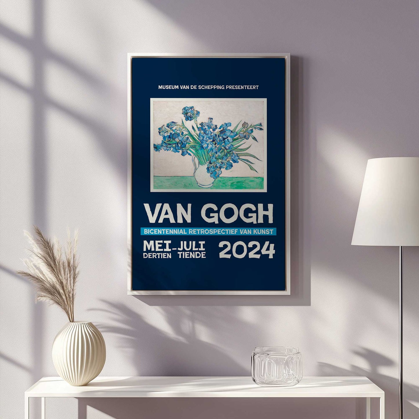 [LIFESTYLE],[SPECIAL],  Picture of art in a roo