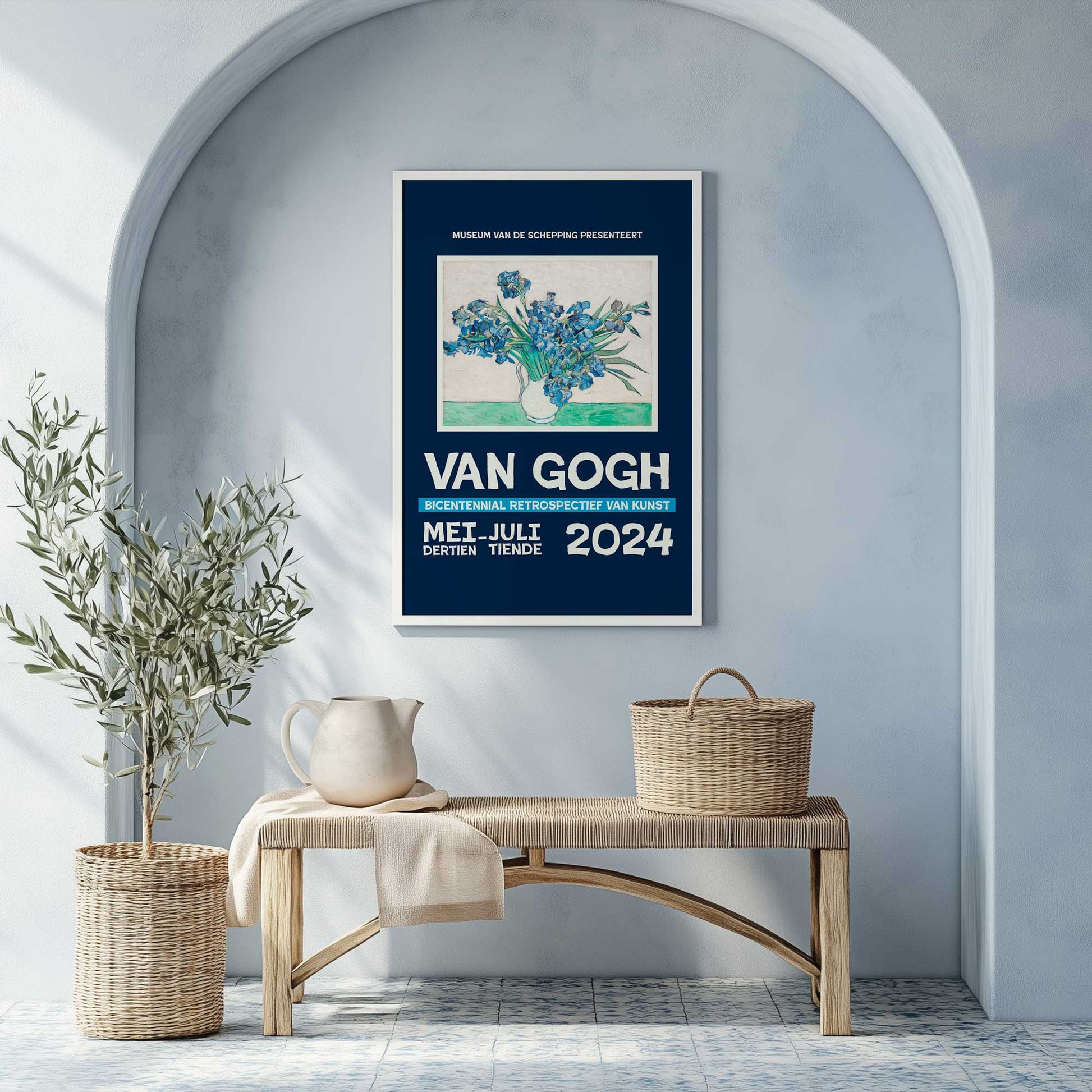 [SPECIAL],[LIFESTYLE], Picture of art hanging in a room