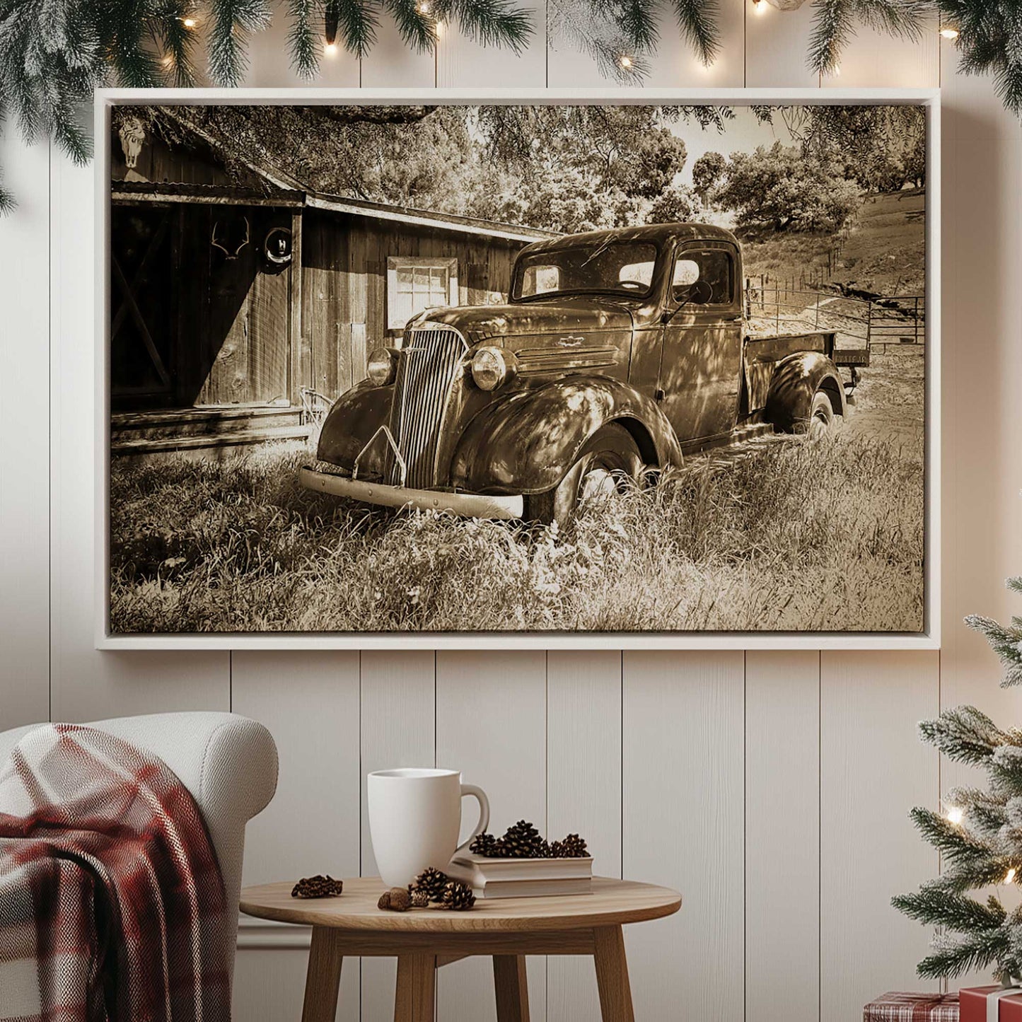 [LIFESTYLE],[SPECIAL],  Picture of art in a roo