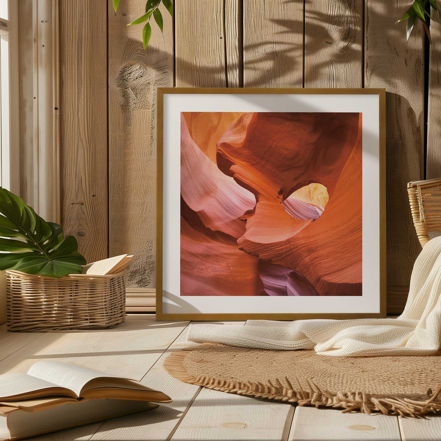 [LIFESTYLE],[SPECIAL],Picture of art in a room