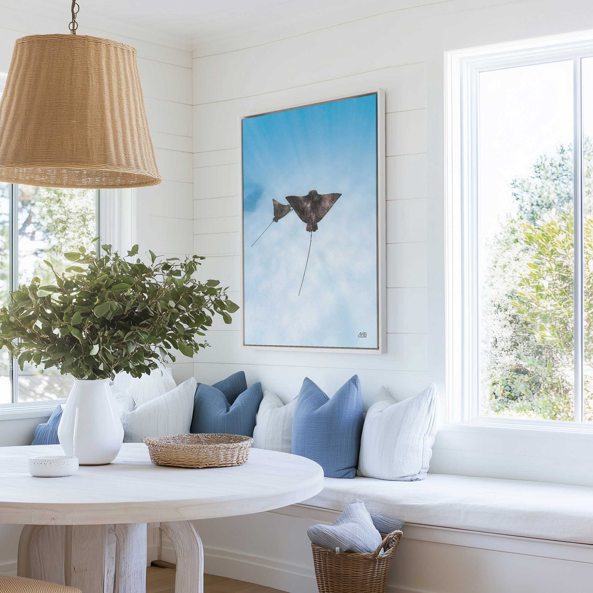 [LIFESTYLE],[SPECIAL],  Picture of art in a room