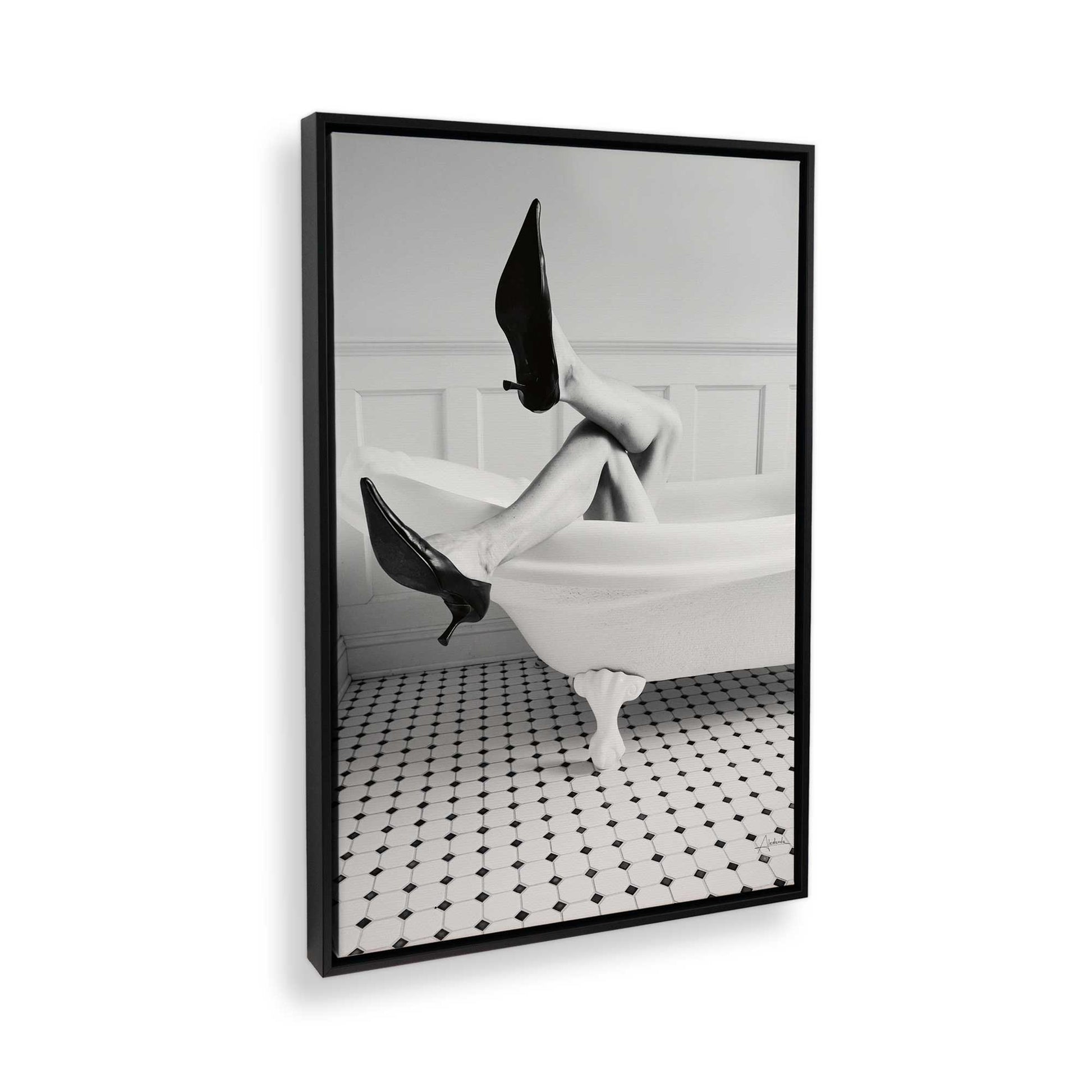 [Color:Satin Black], Picture of the corner of the art