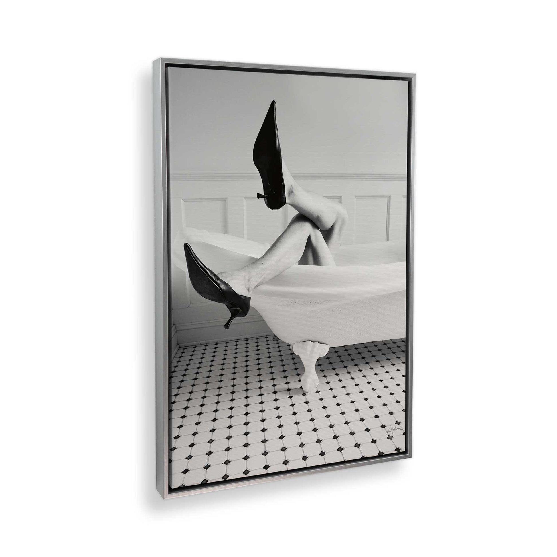 [Color:Polished Chrome], Picture of the corner of the art