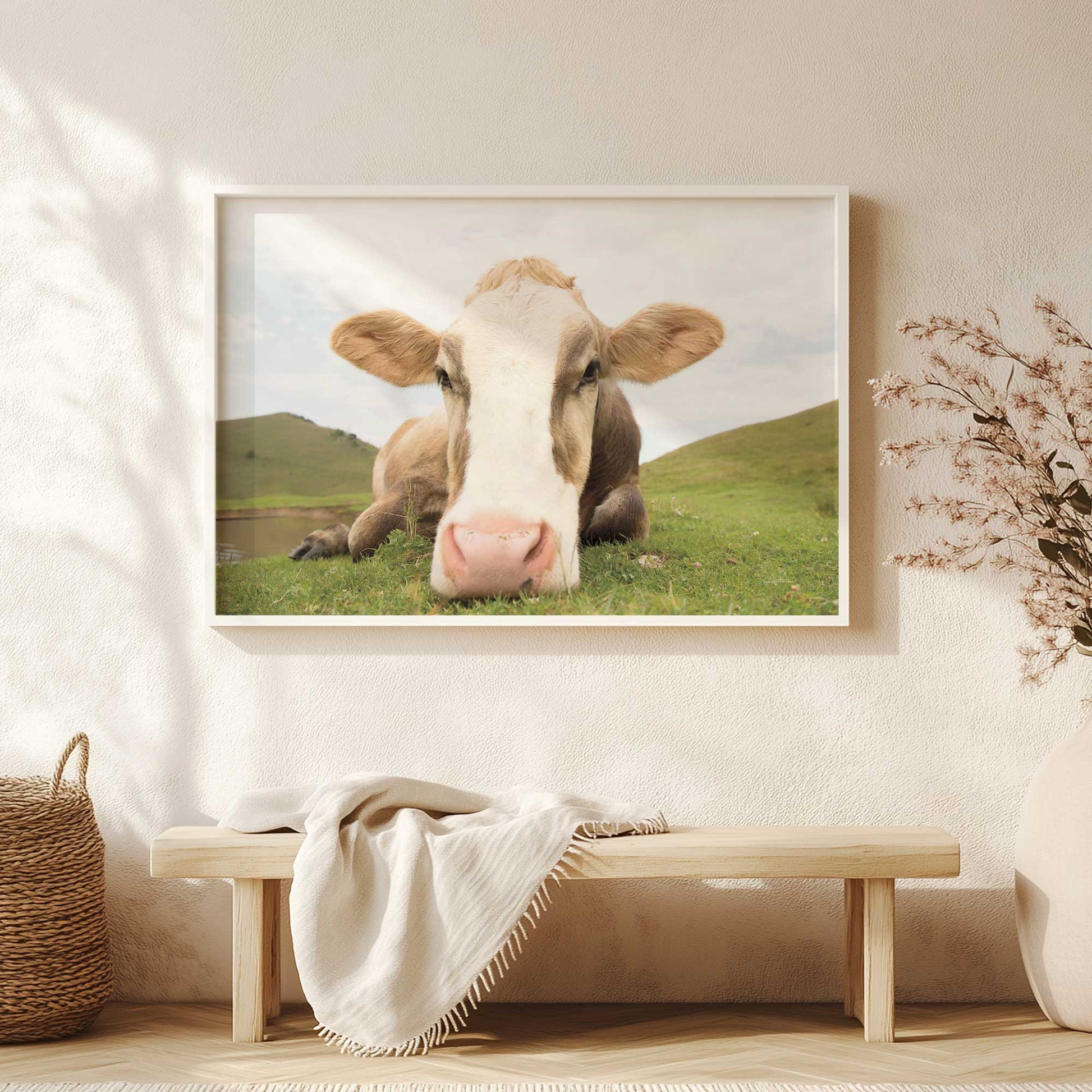 [LIFESTYLE],[SPECIAL], Art in a room