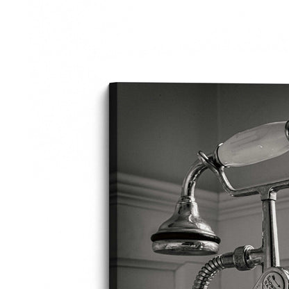 [Color:Stretched Canvas], Picture of the corner of the art