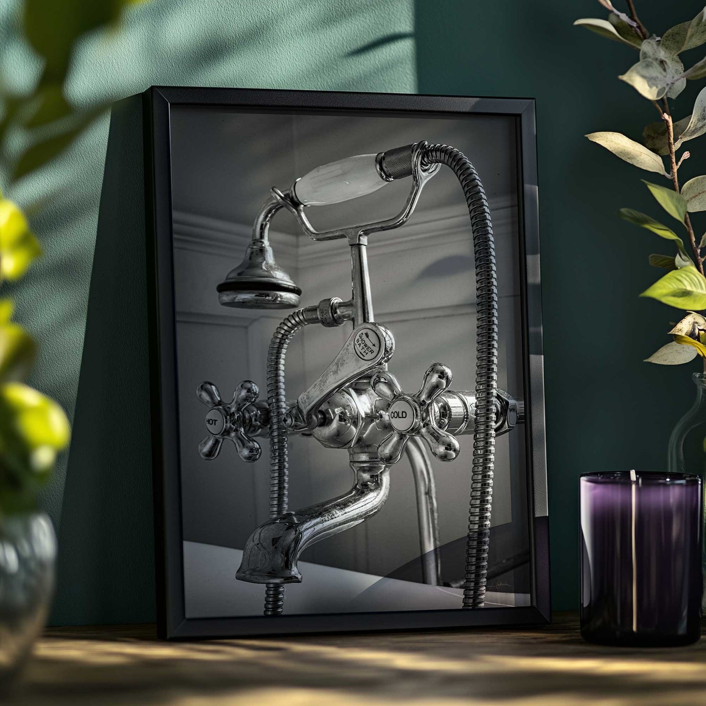 [SPECIAL],[LIFESTYLE], Picture of art hanging in a room