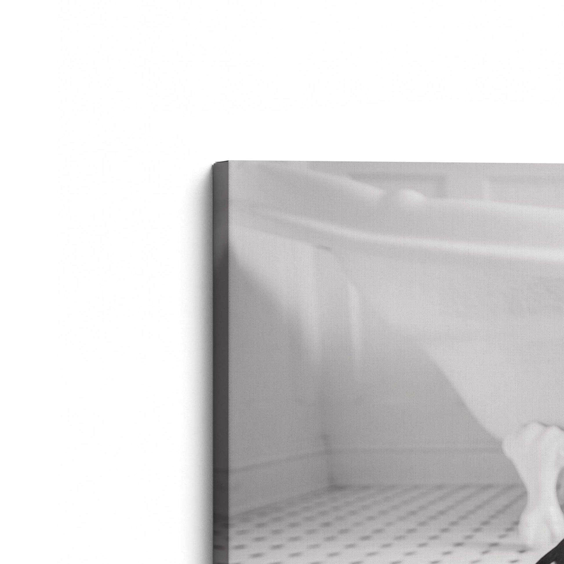 [Color:Stretched Canvas], Picture of the corner of the art