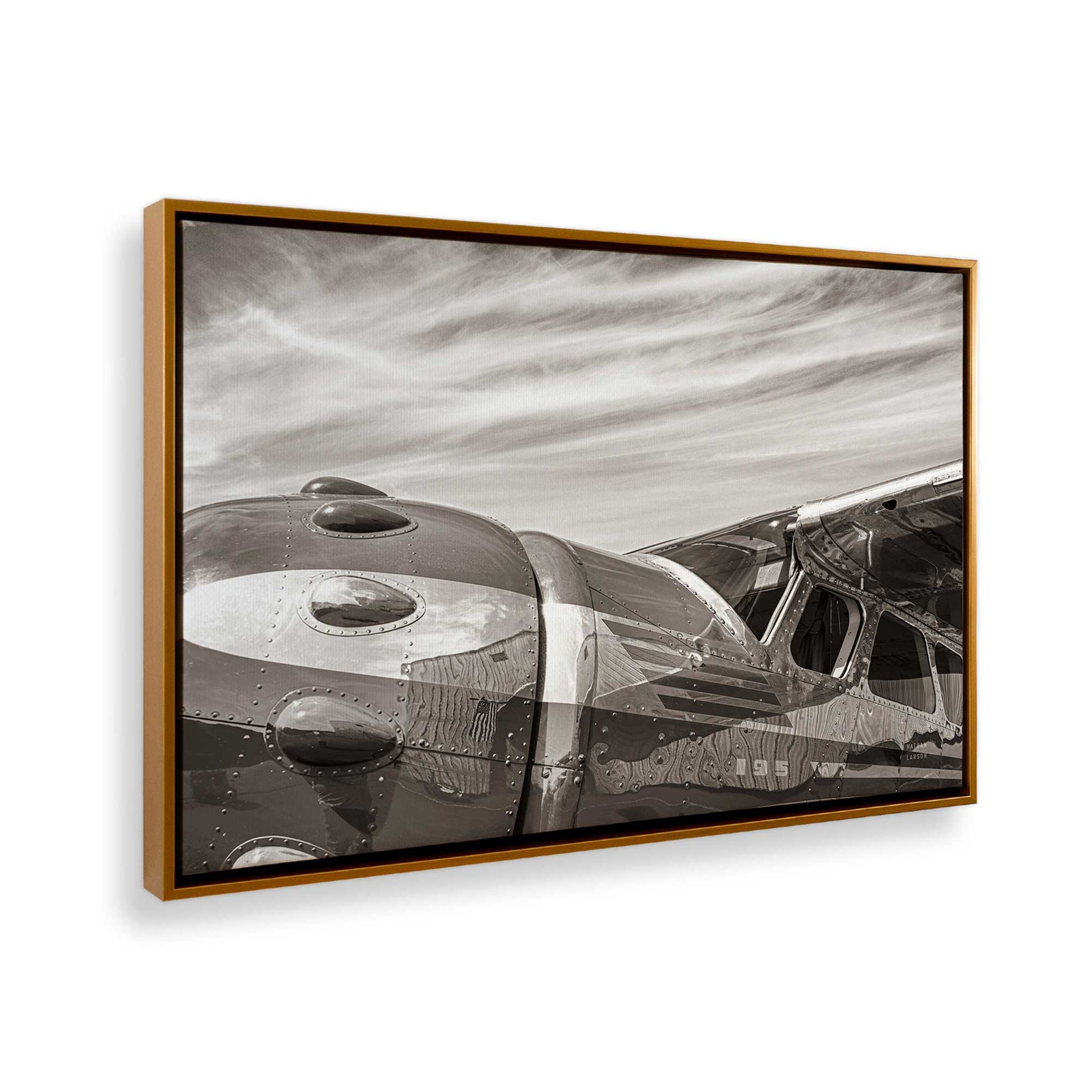 [Color:Polished Gold], Picture of the corner of the art