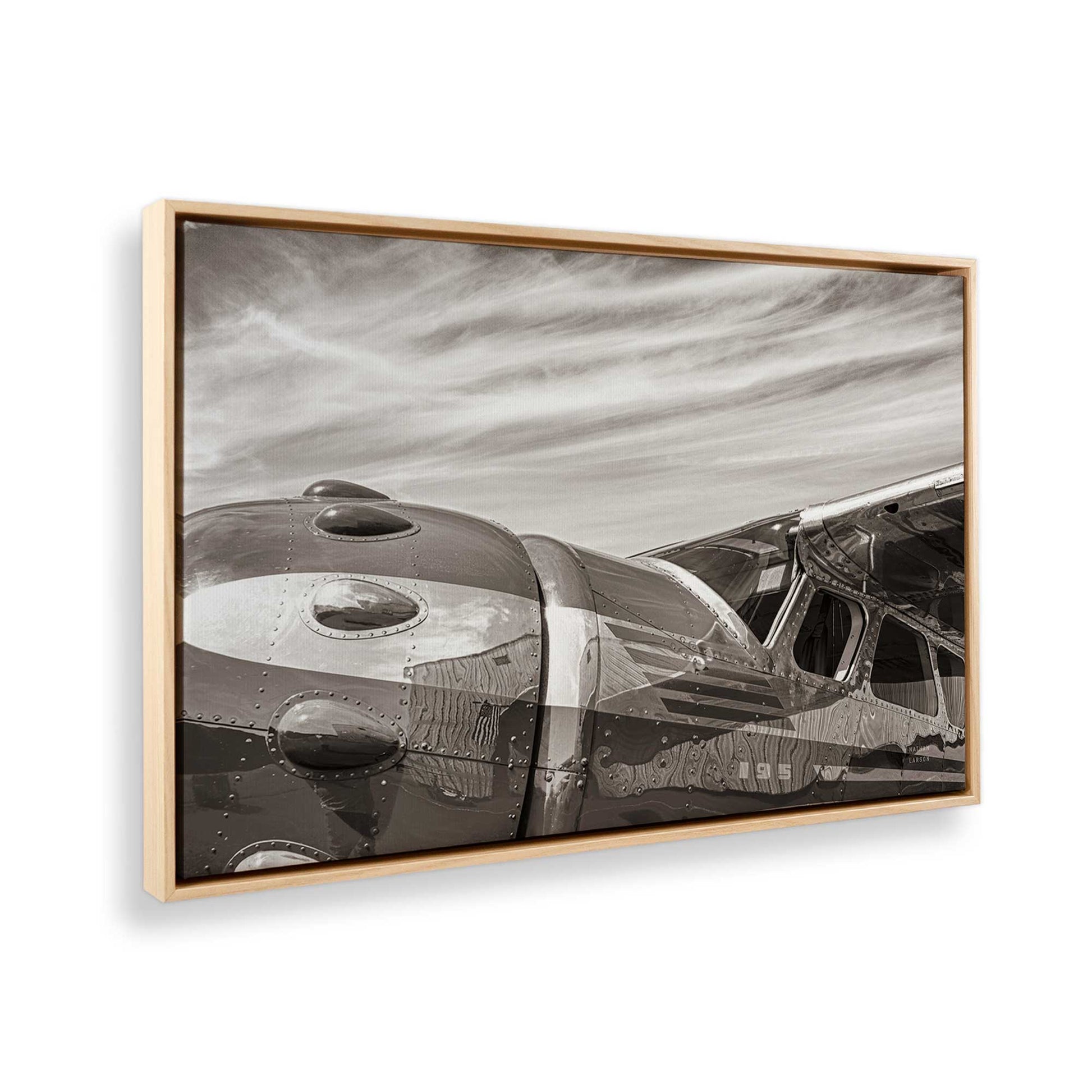 [Color:American Maple], Picture of the corner of the art