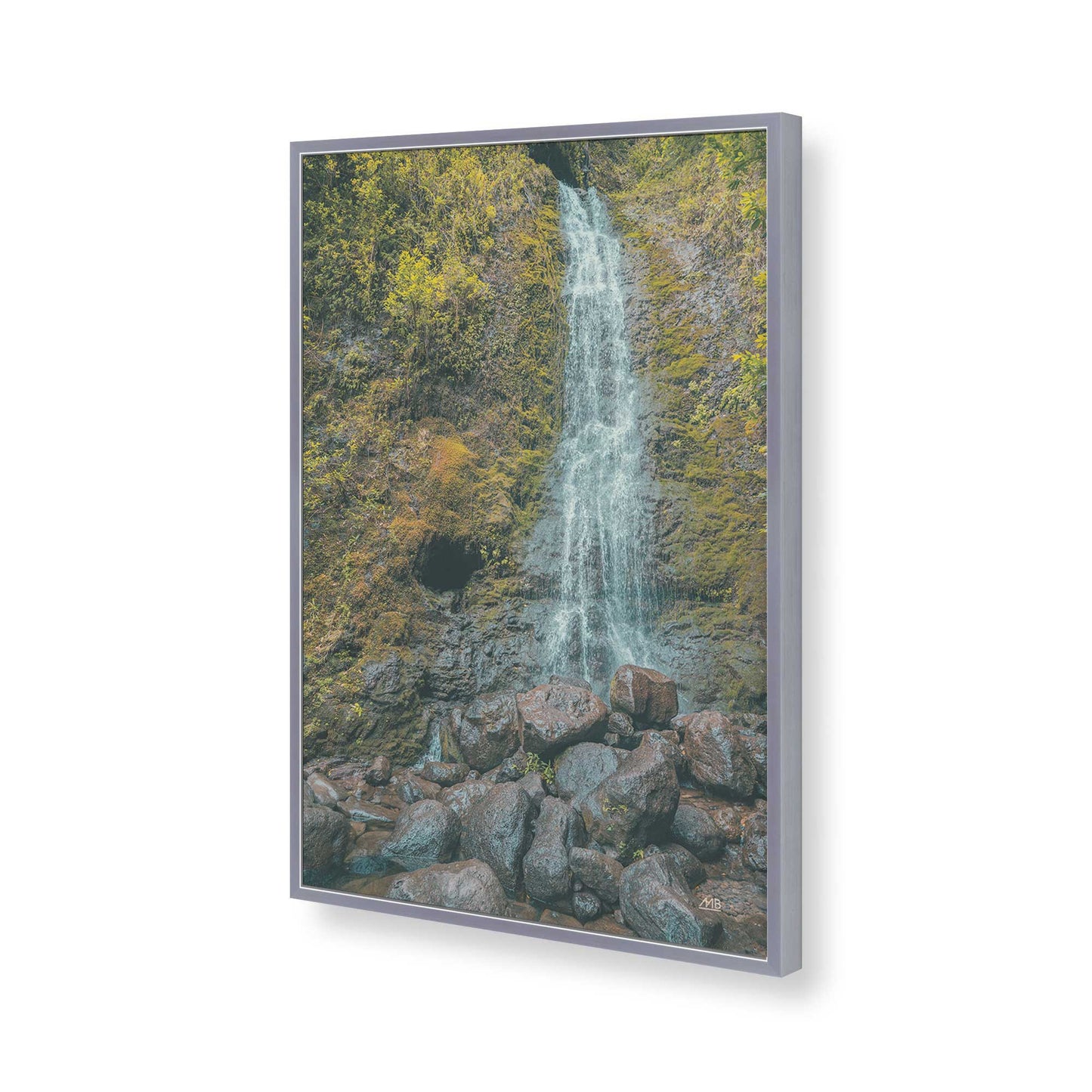 [Color:Polished Chrome], Picture of art in a Polished Chrome frame of the corner