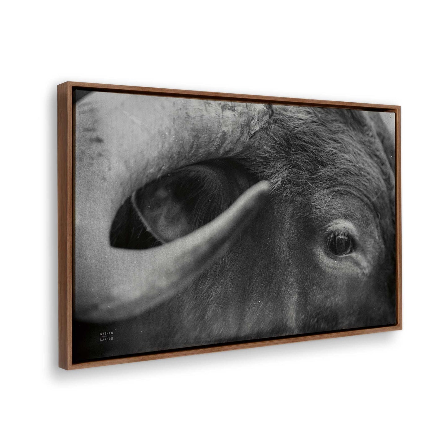 [Color:Walnut], Picture of the corner of the art