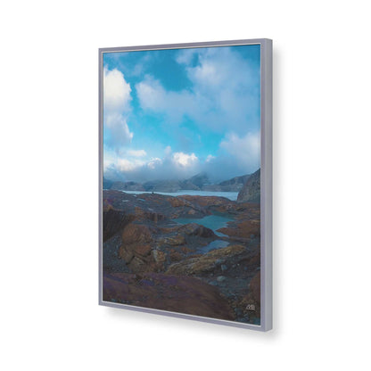 [Color:Polished Chrome], Picture of art in a Polished Chrome frame of the corner