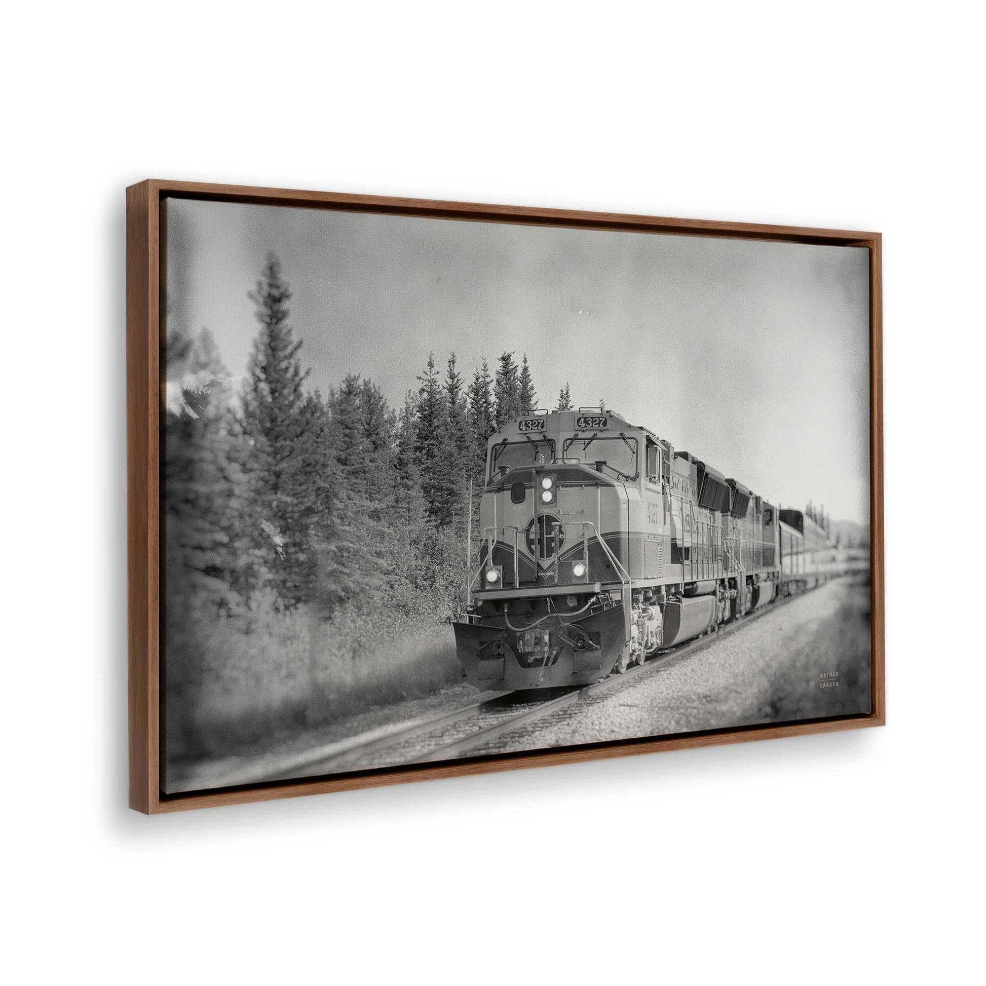 [Color:Walnut], Picture of the corner of the art