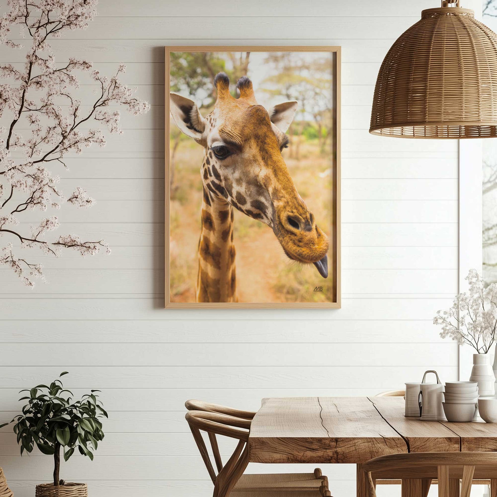 [SPECIAL],[LIFESTYLE], Picture of art hanging in a room
