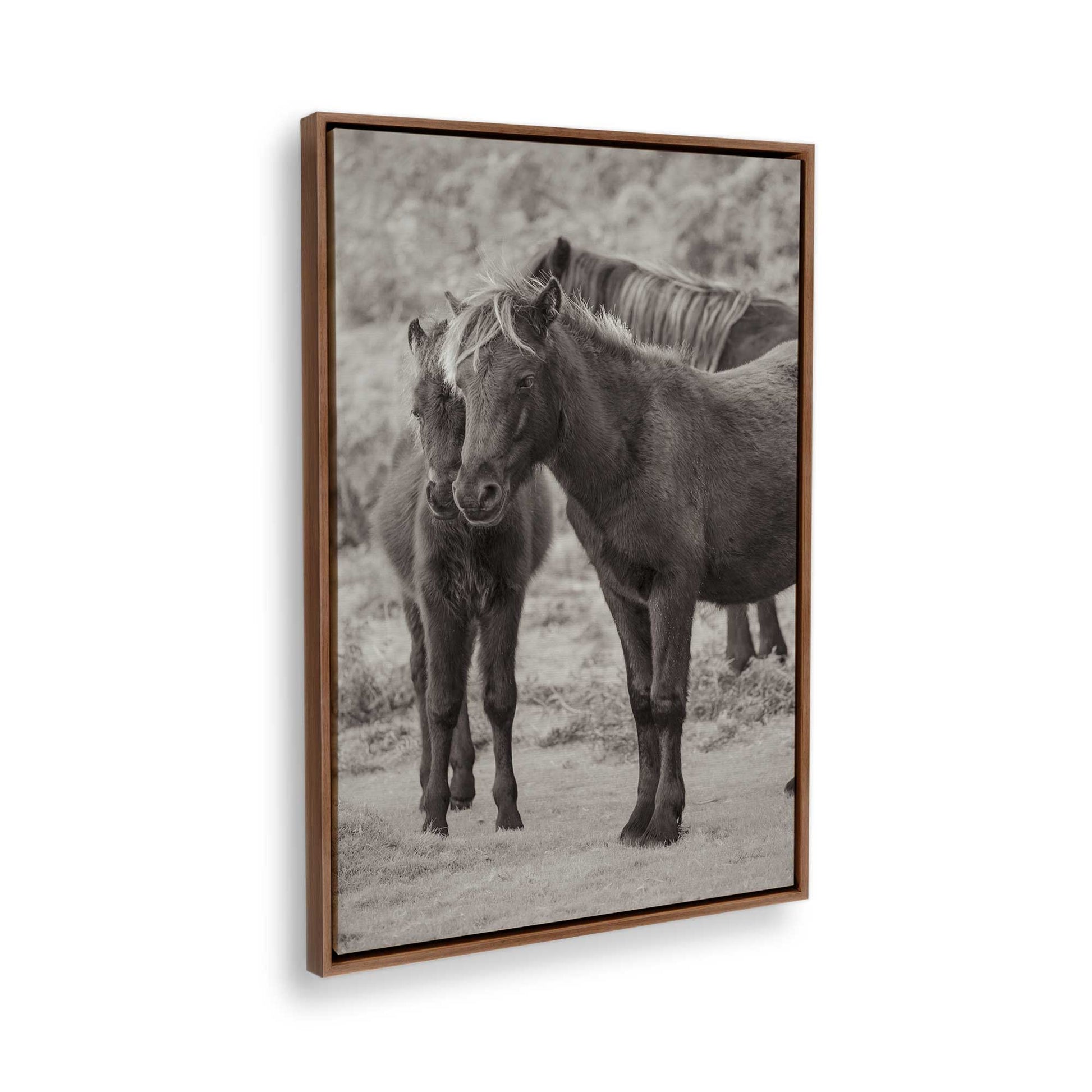 [Color:Walnut], Picture of the corner of the art