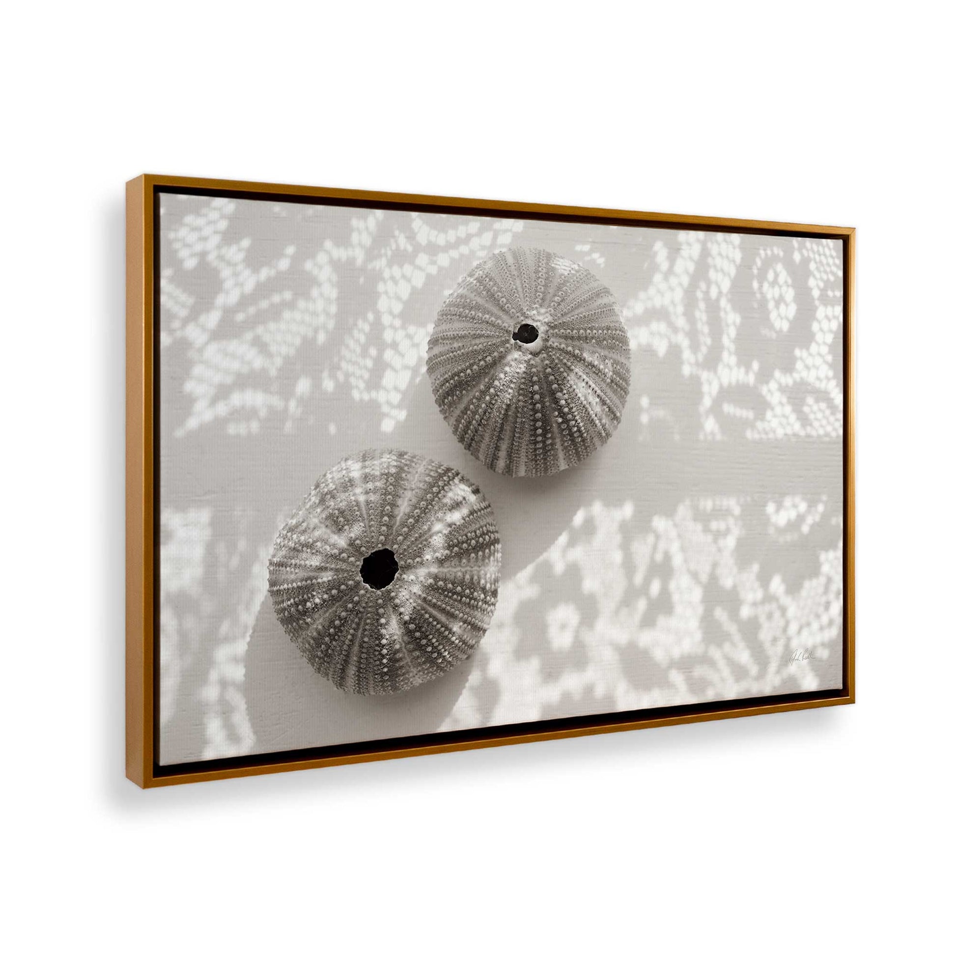 [Color:Polished Gold], Picture of the corner of the art