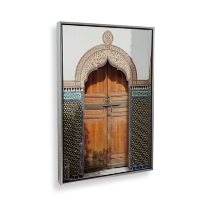 [Color:Polished Chrome], Picture of the corner of the art