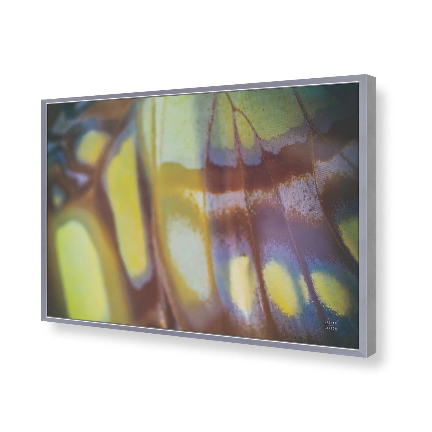 [Color:Polished Chrome], Picture of art in a Polished Chrome frame of the corner