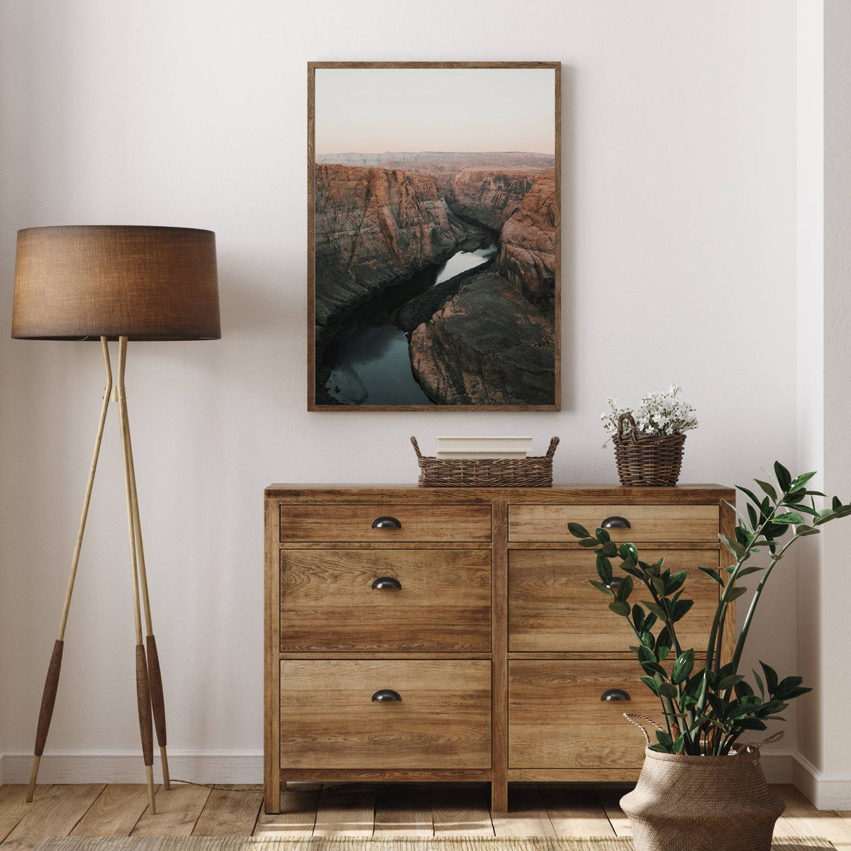[LIFESTYLE],[SPECIAL],Picture of art in a room